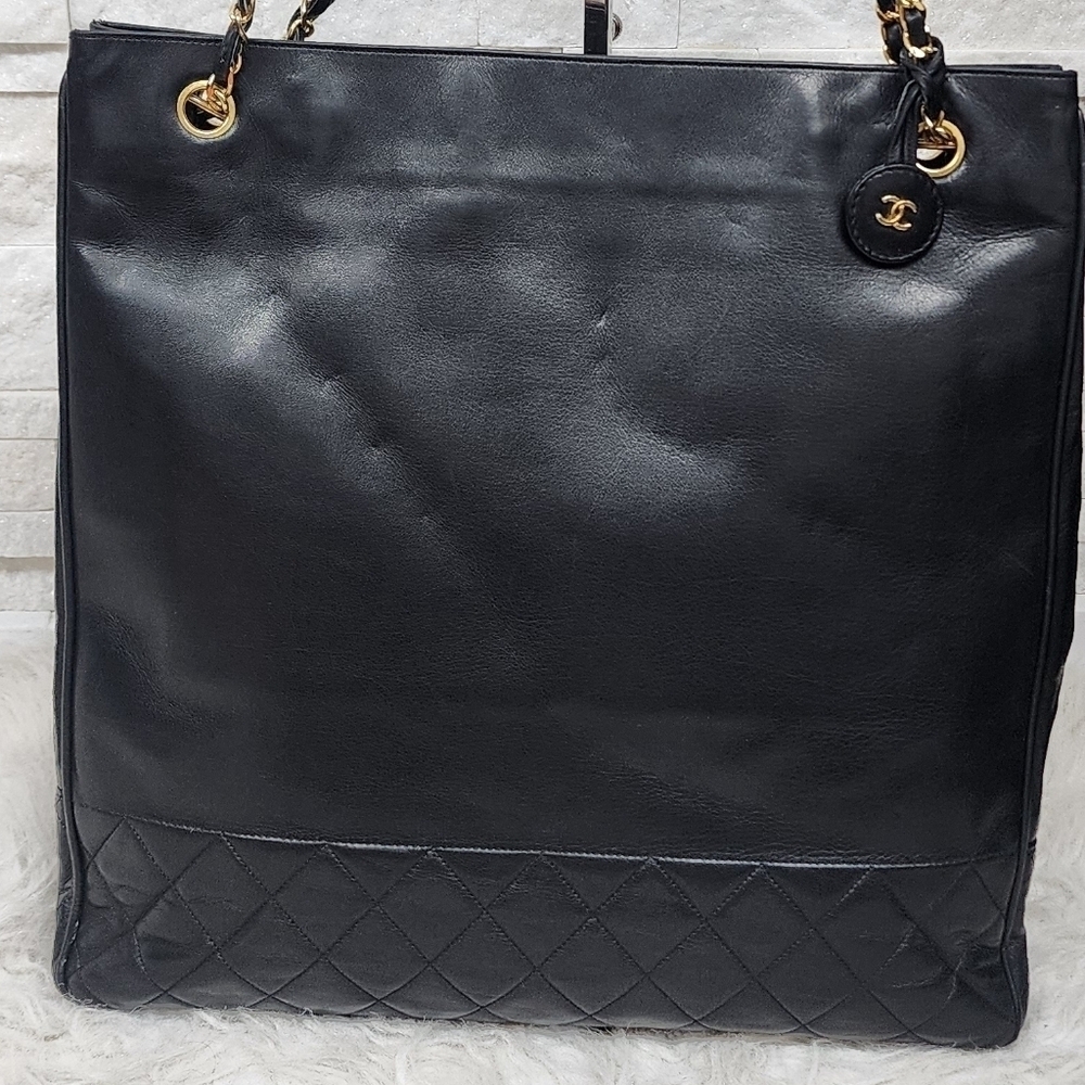 โจ Chanel Vintage Black Leather Tote โ Timeless Elegance โจ - Picture 10 of 12